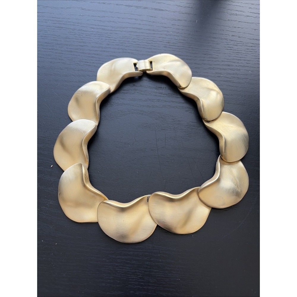 Vintage Gold Tone‎ Shape like a Bean Statement Collar Necklace